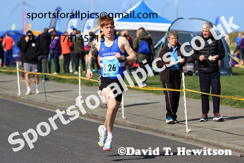 Senior mens Northern 12 Stage Road Relay, 2025 Northern 12 and 6 Stage Road Relays and Junior 5k, Redcar. Photo: David T. Hewitson/Sports for All Pics